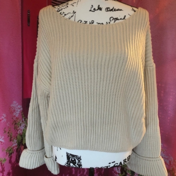 Chunky Wool Knit Sweater - Picture 1 of 3